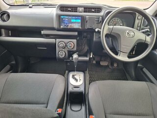 2020 Mazda Familia XP16, серебристый, 1480000 рублей, вид 5
