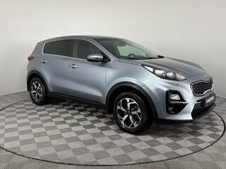 2020 Kia Sportage IV Рестайлинг, серебристый, 2050000 рублей, вид 3