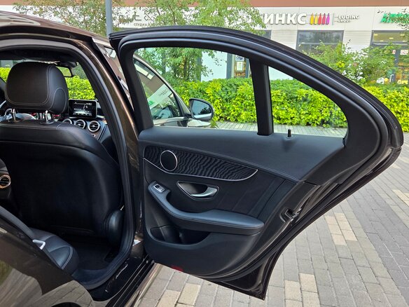 2015 Mercedes-Benz C-Класс 200 IV (W205), коричневый - вид 26