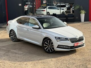 2024 Skoda Superb III Рестайлинг, белый, 3500000 рублей, вид 1