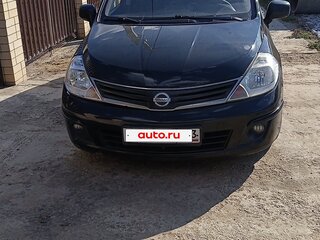 2010 Nissan Tiida I Рестайлинг, чёрный, 450000 рублей, вид 1