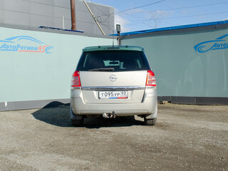 2010 Opel Zafira B Рестайлинг, бежевый, 631000 рублей, вид 3