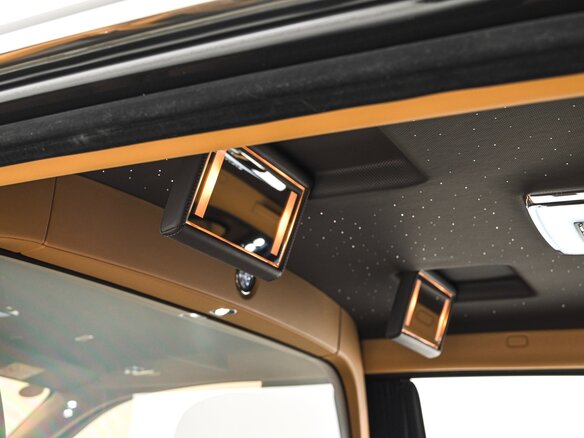 2024 Rolls-Royce Phantom VIII Рестайлинг (Series II), чёрный, 80000000 рублей - вид 15