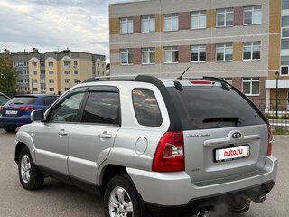 2009 Kia Sportage II Рестайлинг, серебристый, 800000 рублей, вид 4