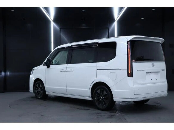 2023 Honda Stepwgn Spada VI, белый, 2350000 рублей - вид 3