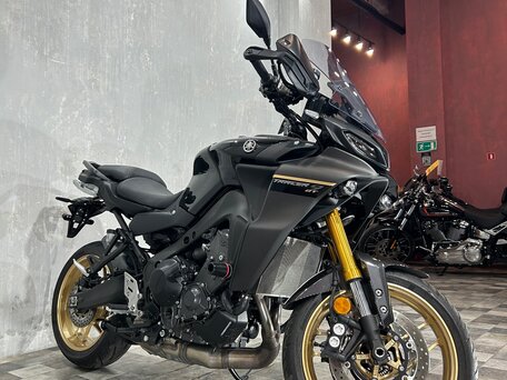 2023 Yamaha MT-09 Tracer (FJ-09), чёрный, 1310000 рублей, вид 4