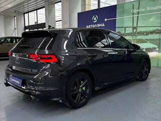 2022 Volkswagen Golf VIII, чёрный, 2056000 рублей, вид 4