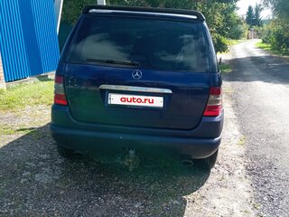 2000 Mercedes-Benz M-Класс 270 I (W163), синий, 500000 рублей, вид 3