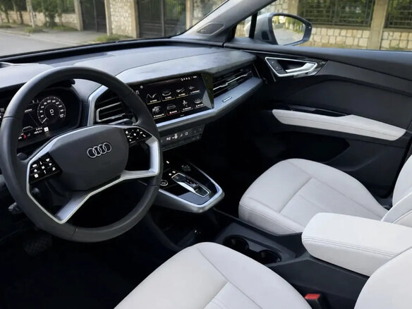 2025 Audi Q4 e-tron 45 quattro I, серый - вид 10