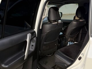 2013 Toyota Land Cruiser Prado 5-speed 150 Series Рестайлинг 1, белый, 4000000 рублей, вид 4