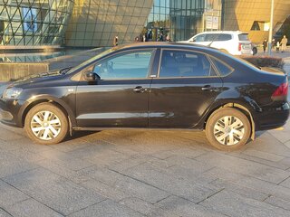 2012 Volkswagen Polo V, чёрный, 599000 рублей, вид 2
