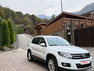 2015 Volkswagen Tiguan I Рестайлинг, белый, 2100000 рублей, вид 2