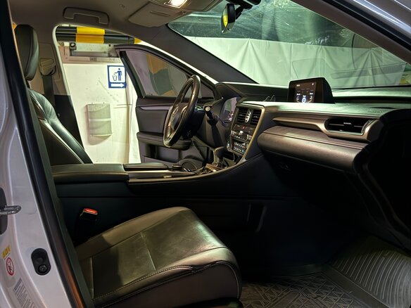 2018 Lexus RX 300 IV, белый, 3200000 рублей - вид 9