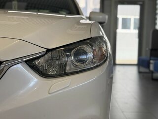2018 Mazda 6 III (GJ) Рестайлинг, белый, 1800000 рублей, вид 4
