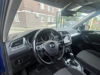 2020 Volkswagen Tiguan II, синий, 2850000 рублей, вид 4