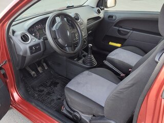 2007 Ford Fiesta Mk5, красный, 320000 рублей, вид 2