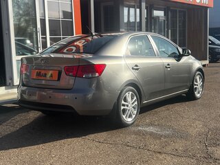 2011 Kia Cerato 6-speed II, серый, 699000 рублей, вид 3