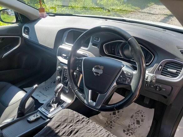 2014 Volvo V40 II, белый, 1200000 рублей - вид 9