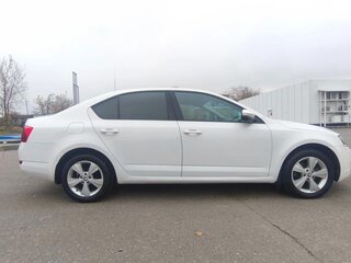 2013 Skoda Octavia III (A7), белый, 980000 рублей, вид 3