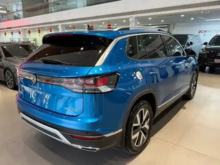 2022 Volkswagen Tayron I, синий, 2569099 рублей, вид 4