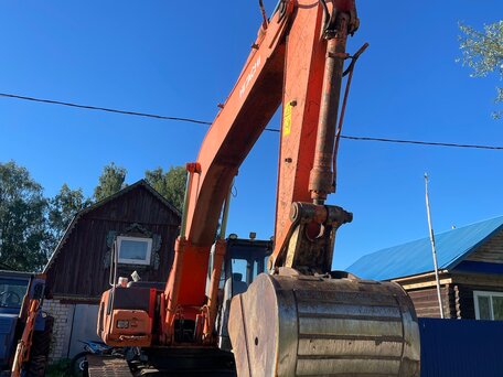 2005 Hitachi Гусеничные, 4200000 рублей, вид 2