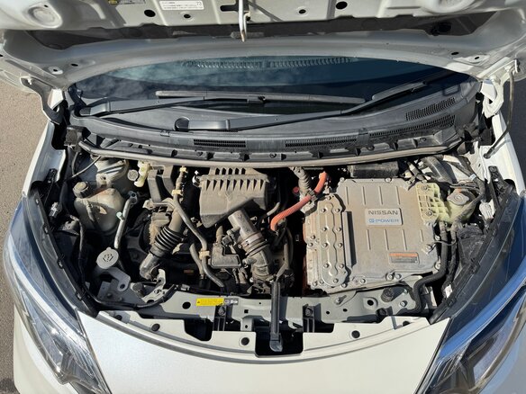2018 Nissan Note Nismo e-Power II Рестайлинг, белый, 1500000 рублей - вид 15