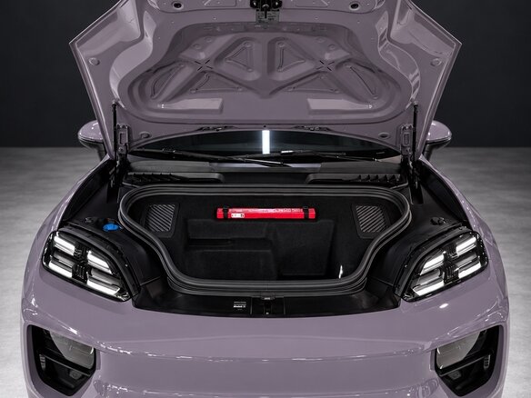 2025 Porsche Macan 4 II, пурпурный, 15000000 рублей - вид 2
