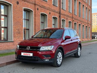 2017 Volkswagen Tiguan II, пурпурный, 2750000 рублей, вид 2