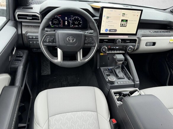 2025 Toyota Tacoma IV, чёрный, 8228963 рублей - вид 8