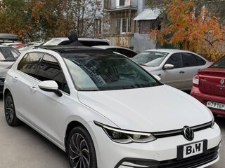 2022 Volkswagen Golf VIII, белый, 1870000 рублей, вид 1