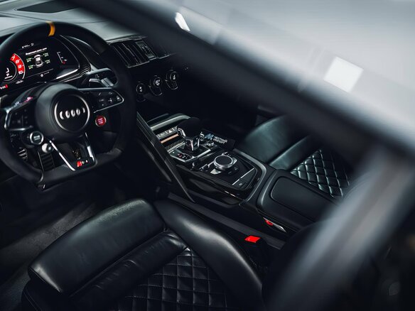 2019 Audi R8 V10 performance II (4S) Рестайлинг, серый, 17000000 рублей - вид 4
