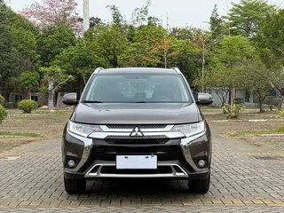 2019 Mitsubishi Outlander III Рестайлинг 3, серый, 1590222 рублей, вид 3