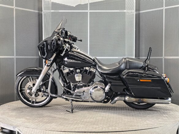 2014 Harley-Davidson Street Glide Special, чёрный, 1439000 рублей - вид 4