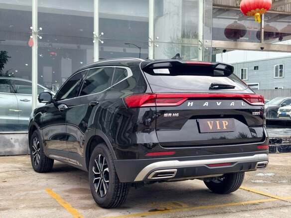 2023 Haval H6 II Рестайлинг, чёрный, 1100000 рублей - вид 3