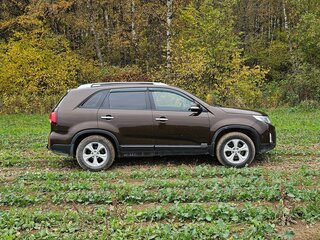 2014 Kia Sorento II Рестайлинг, коричневый, 1600000 рублей, вид 2