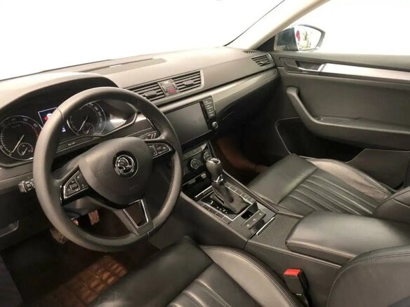2016 Skoda Superb III, серый, 1350000 рублей - вид 15