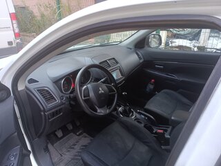 2014 Mitsubishi ASX I Рестайлинг, белый, 750000 рублей, вид 4