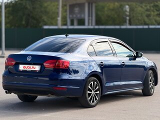 2014 Volkswagen Jetta VI Рестайлинг, синий, 850000 рублей, вид 4