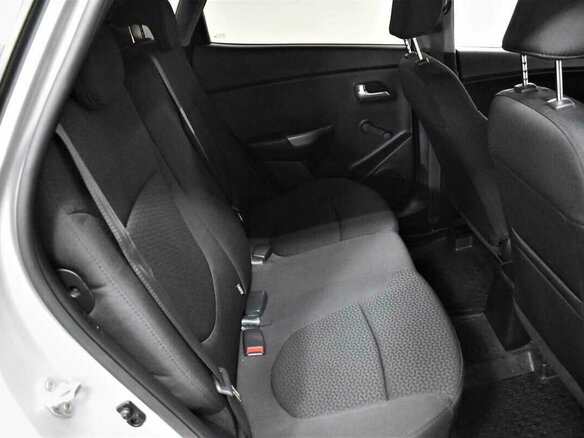 2016 Kia Rio III Рестайлинг, серебристый - вид 13