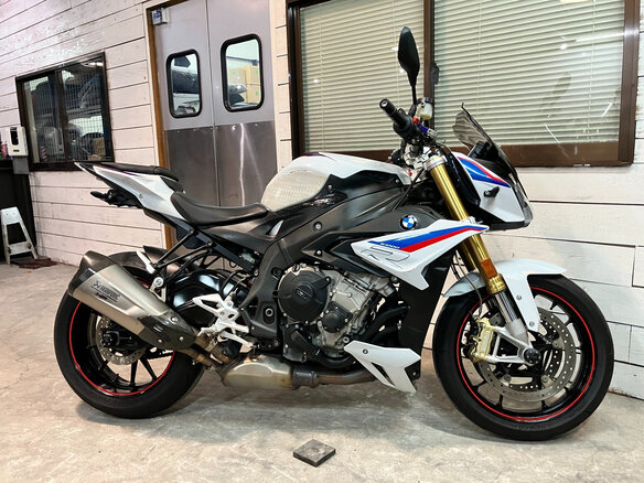 2017 BMW S 1000 R, белый, 1090000 рублей