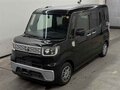 2015 Toyota Pixis Mega, чёрный, 600000 рублей - вид 1
