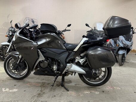2013 Honda VFR 1200, серый, 870000 рублей, вид 1
