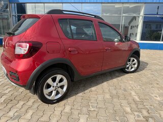 2015 Renault Sandero Stepway II, красный, 670000 рублей, вид 3