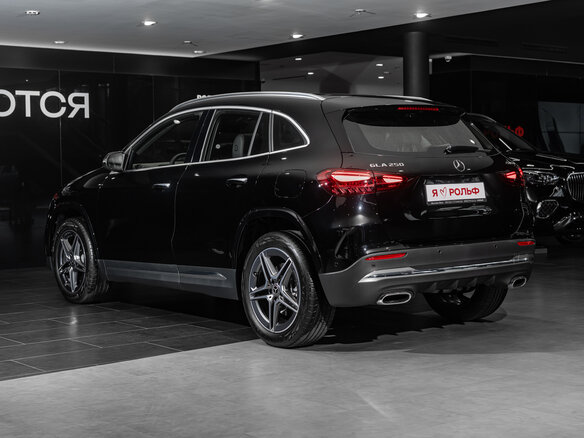2025 Mercedes-Benz GLA 250 II (H247) Рестайлинг, чёрный, 6790000 рублей - вид 6