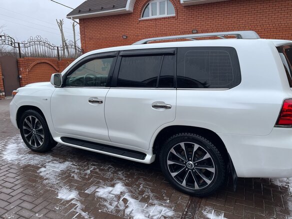 2010 Lexus LX 570 III, белый, 3500000 рублей - вид 5