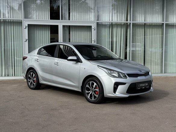 2017 Kia Rio IV, серебристый, 1370000 рублей - вид 2