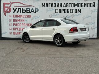 2019 Volkswagen Polo V Рестайлинг, белый, 990000 рублей, вид 4