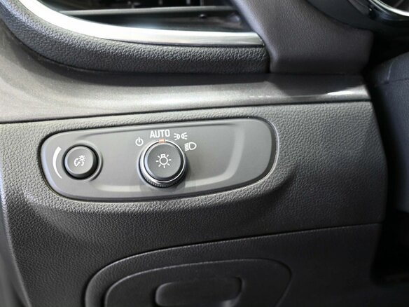 2022 Buick Encore I Рестайлинг, серый, 1599900 рублей - вид 23