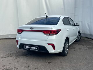 2019 Kia Rio IV, белый, 1140000 рублей, вид 4