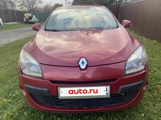 2011 Renault Megane III, красный, 800000 рублей, вид 2